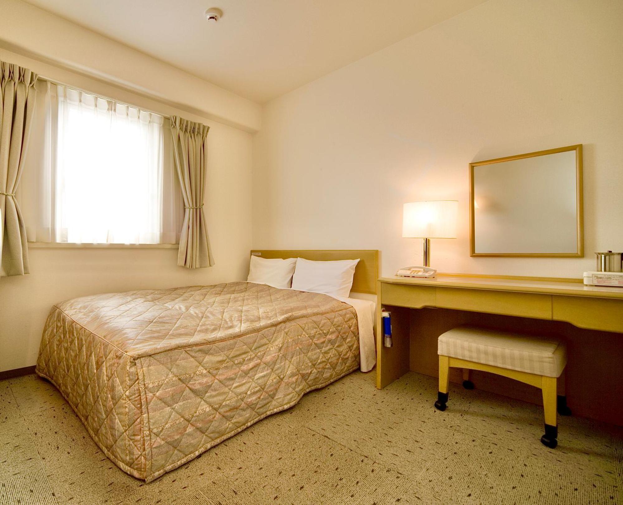 Okayama Ekimae Universal Hotel Dış mekan fotoğraf